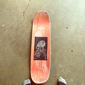 Used welcome skateboard.I can set up the grip tape